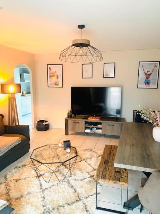 Charmant Appartement 2 Pieces Мюндольсайм Экстерьер фото